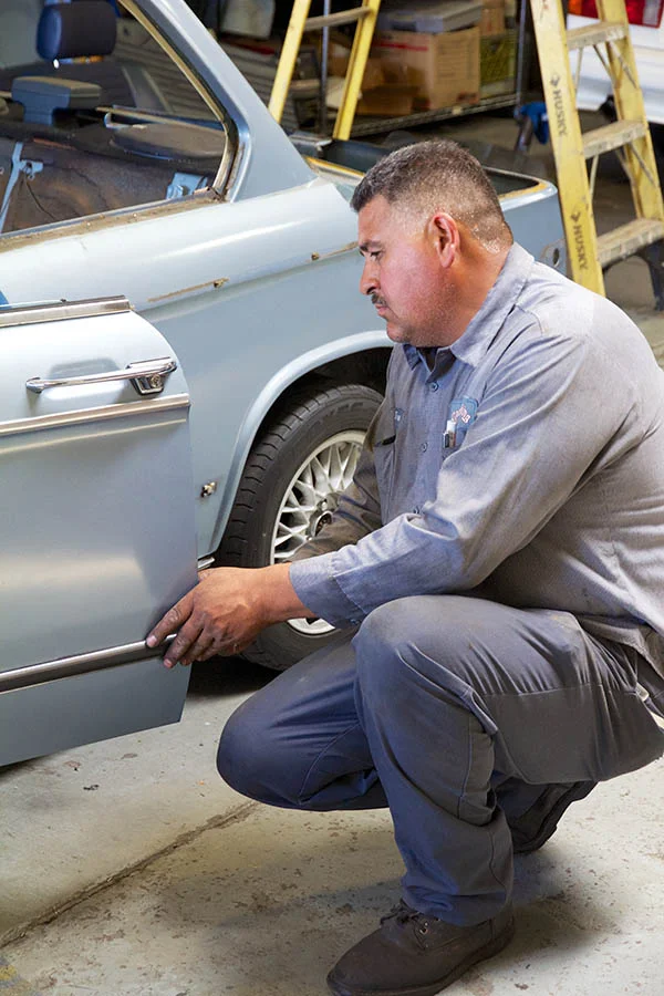 Clarion Builds BMW 2002 CoupeKing Teardown 13268.jpg