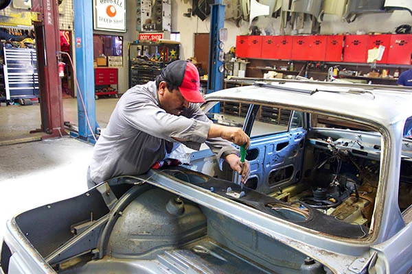 Clarion Builds BMW 2002 CoupeKing Teardown 13295.jpg