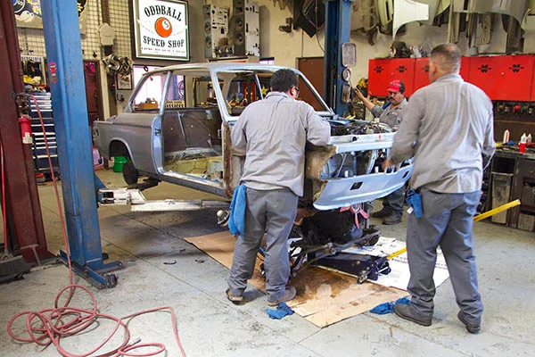 Clarion Builds BMW 2002 CoupeKing Teardown 13452.jpg