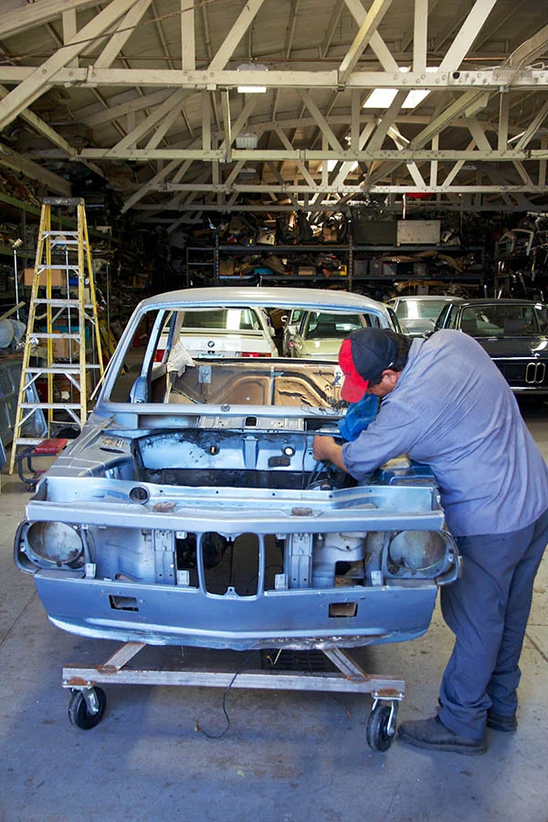 Clarion Builds BMW 2002 CoupeKing Teardown 13569.jpg