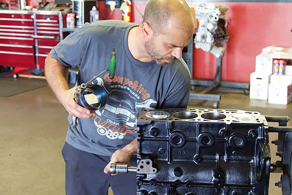 BMW 2002 Engine Build 230.jpg