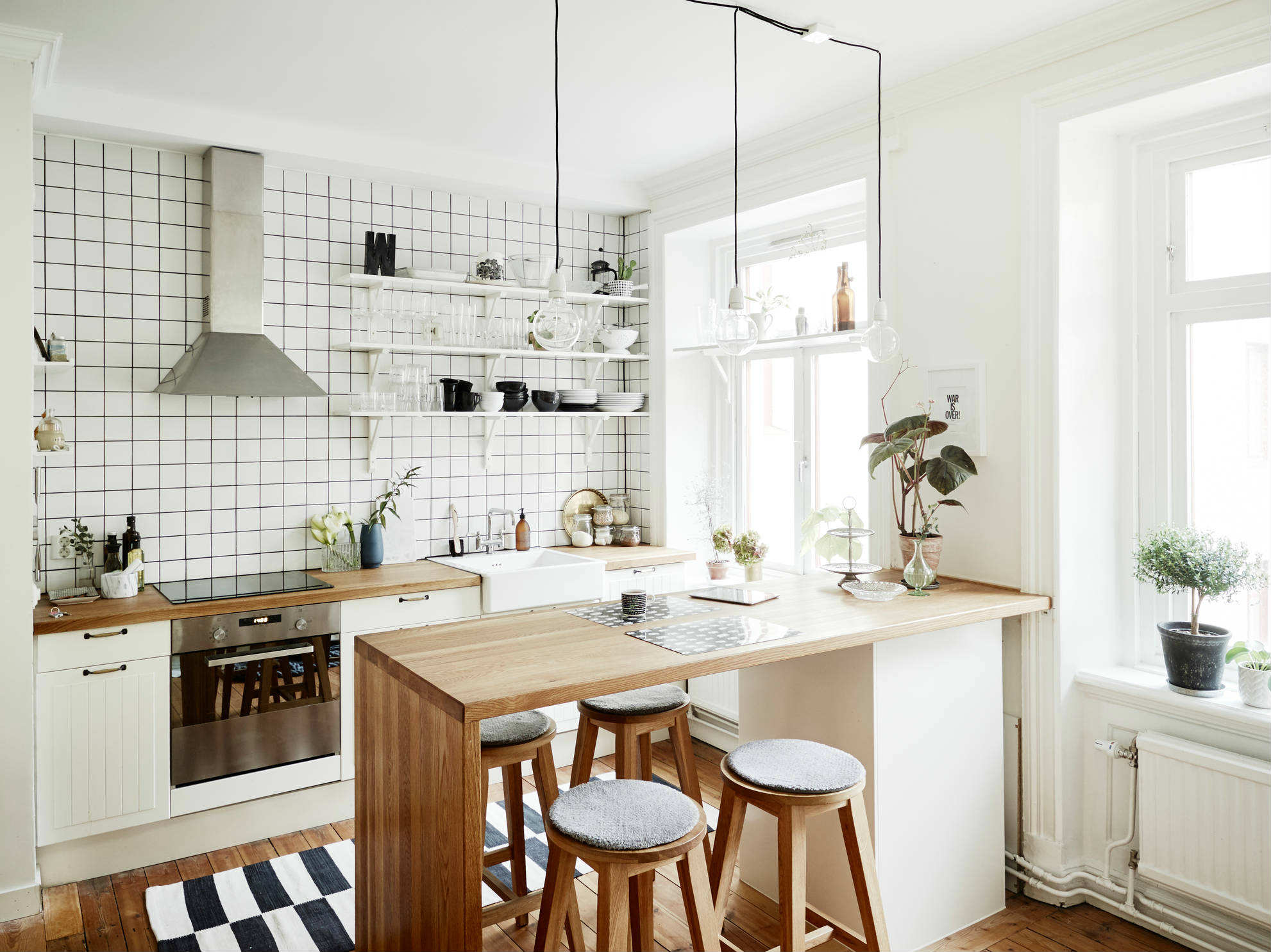 Sleek-small-scandinavian-kitchen-table.jpg