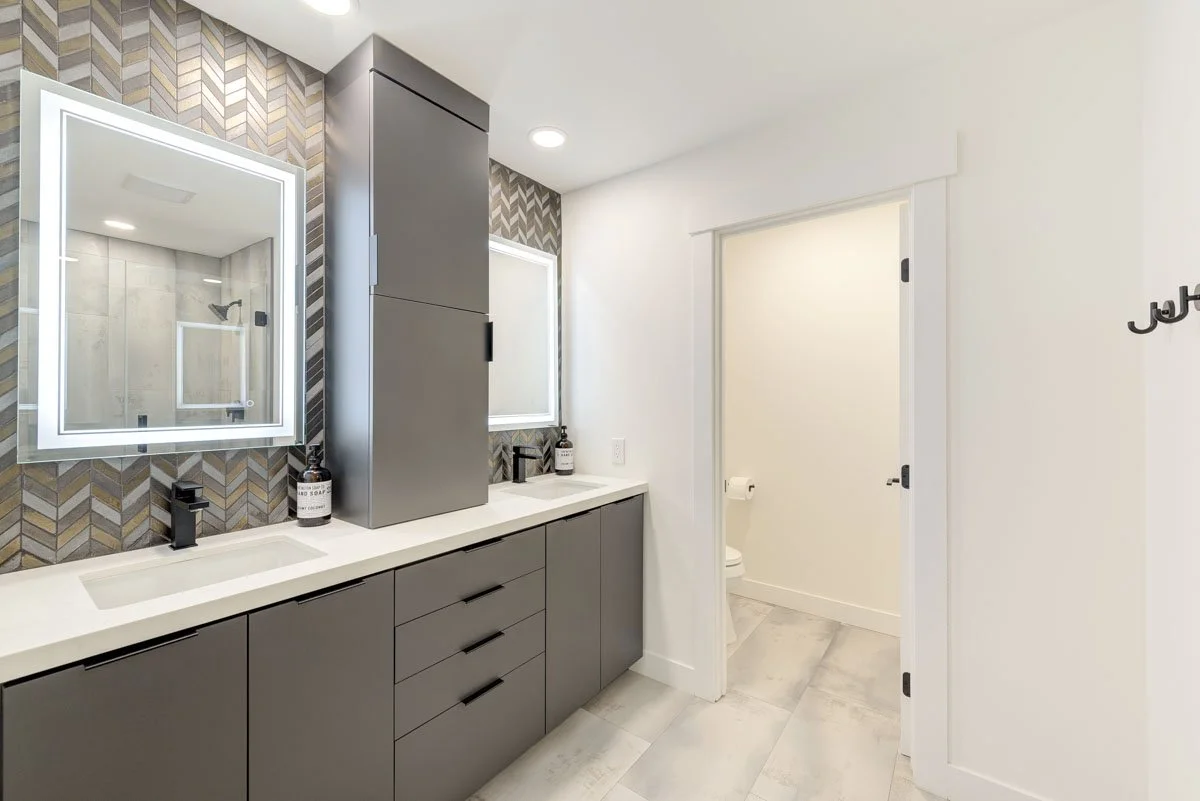 Bathrooms cabinetry