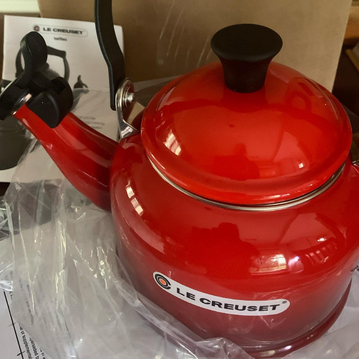 This beauty just came in the mail today! Thank you @lecreuset #currysutra #food #ChefLife #Chef #Foodie #tea #personalchef #chefteena #quaranteena #ExploreCulinaryArts #Foodie #foodpics #chefteena  #kitchen #teakettle #chai #waterkettle #bayarea #qua