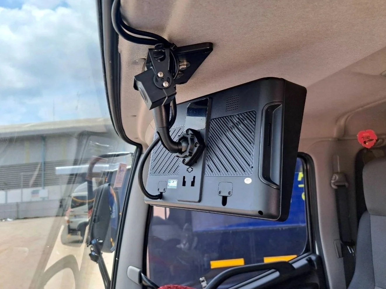 TookTruck 4cam_03.jpg