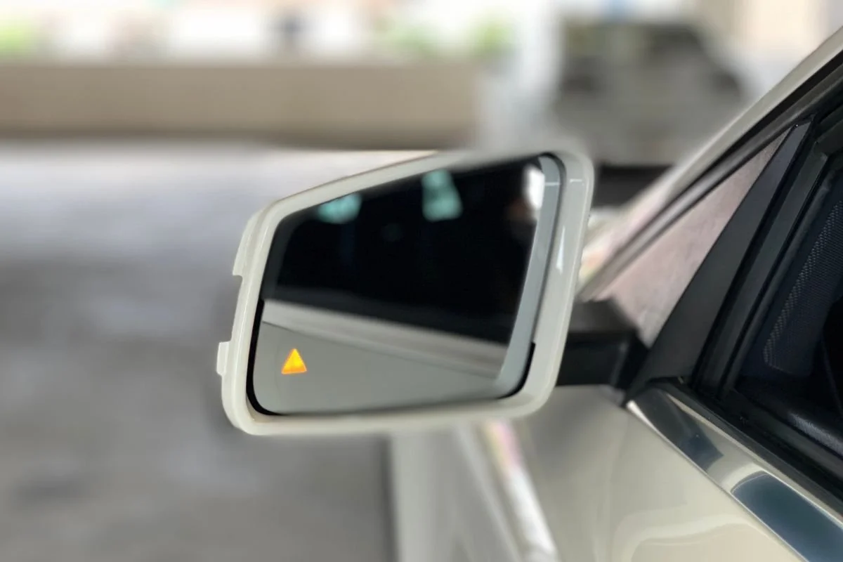 ระบบเตือนจุดอับสายตา ABT BSD แจ้งเตือนด้วยสัญญาณไฟและเสียง เพิ่มความปลอดภัยขณะเปลี่ยนเลน เหมาะกับการขับขี่บนถนนไทย