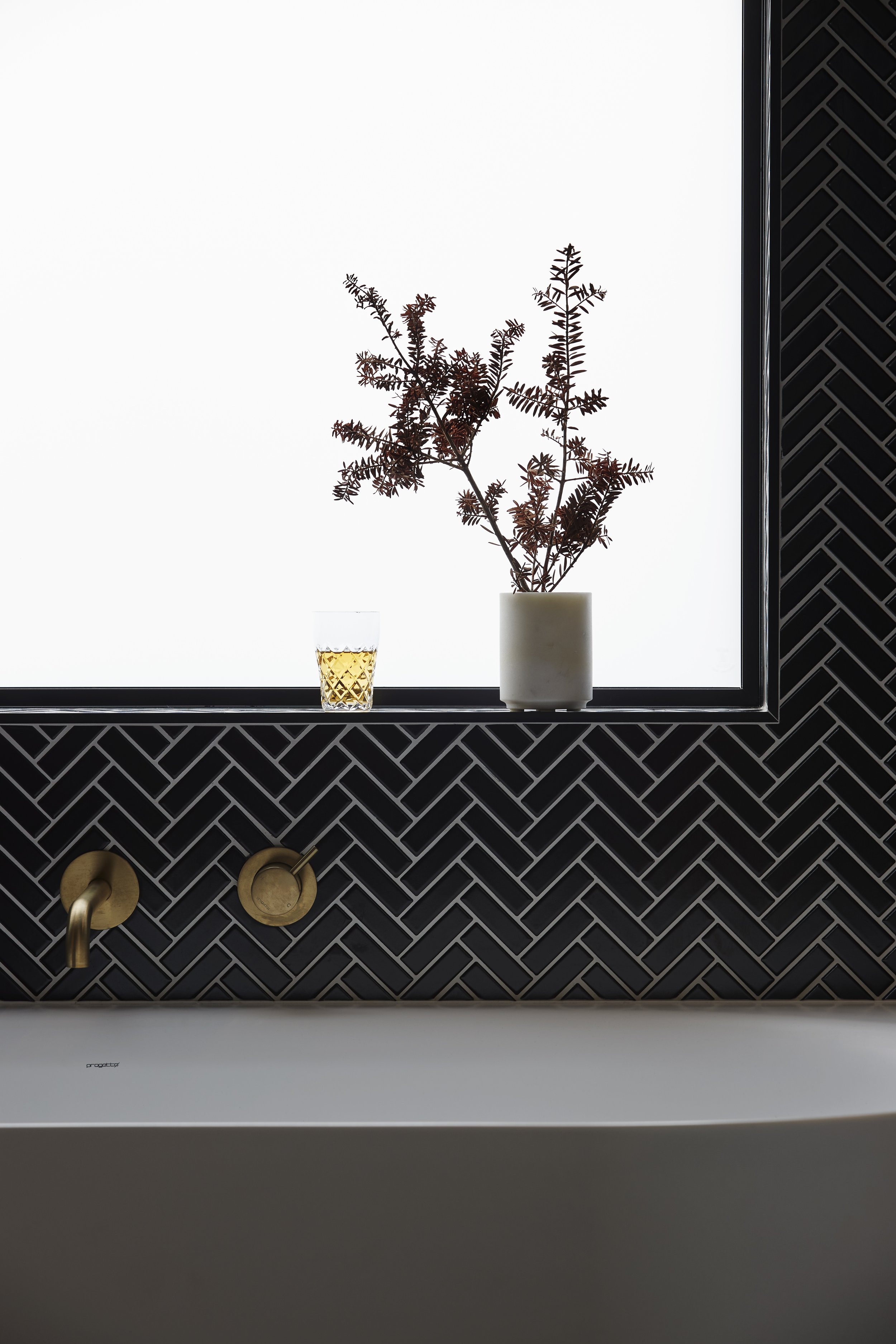 2602-Yvette Jay_Laird's Croft_ 48x.jpg