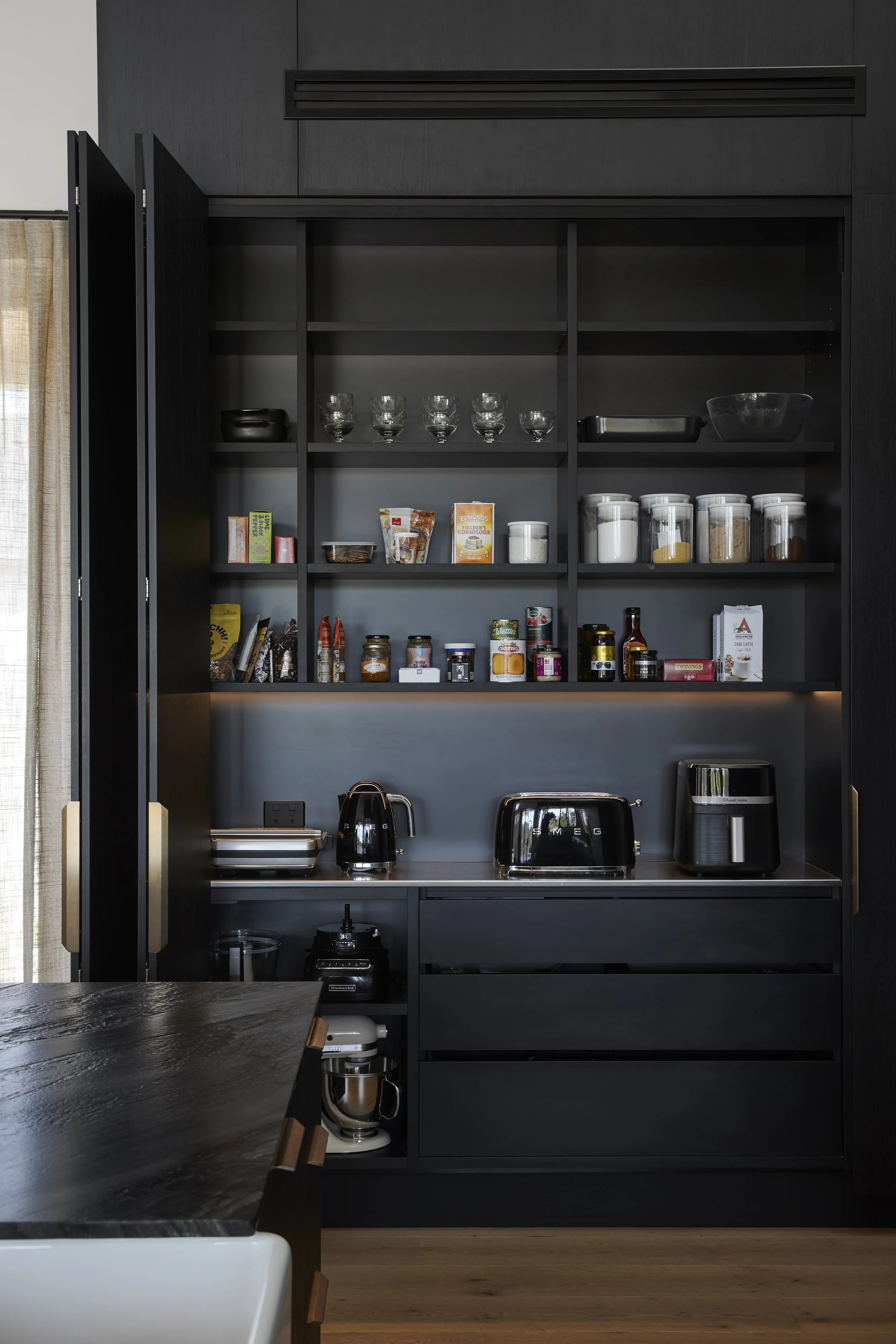 2602-Yvette Jay_Laird's Croft_ 142x.jpg