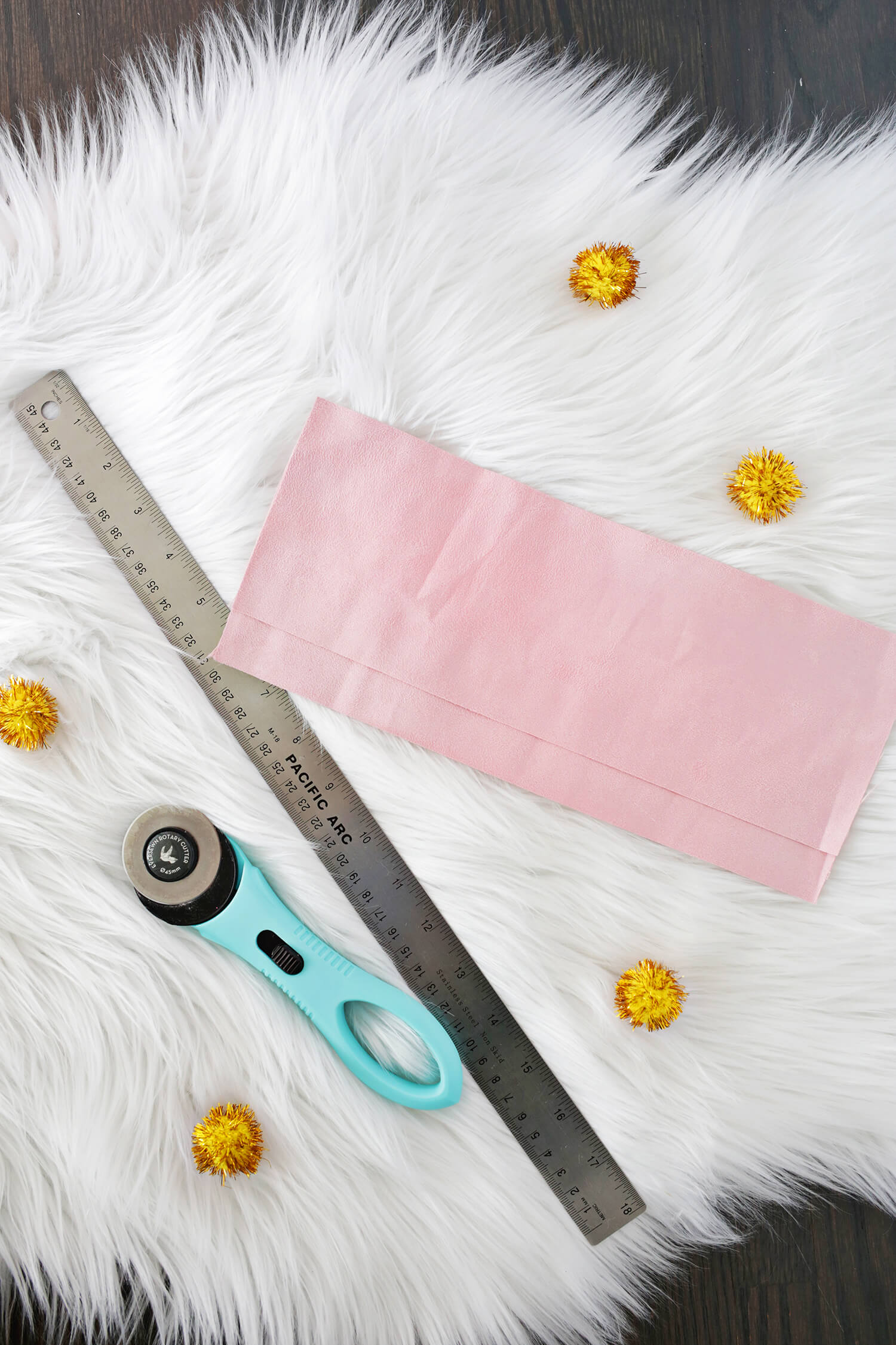 Faux-Suede-Fringe-Stocking-DIY-click-through-for-tutorial-13.jpg