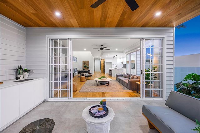 We all like outdoor entertainment area, don&rsquo;t we? #realestate #realestatephotography #realestateagent #realestatephotographer #brisbane #brisbanehomes #homestyle #homecoming #property #builder #newhome #displayhome #staging #lighting