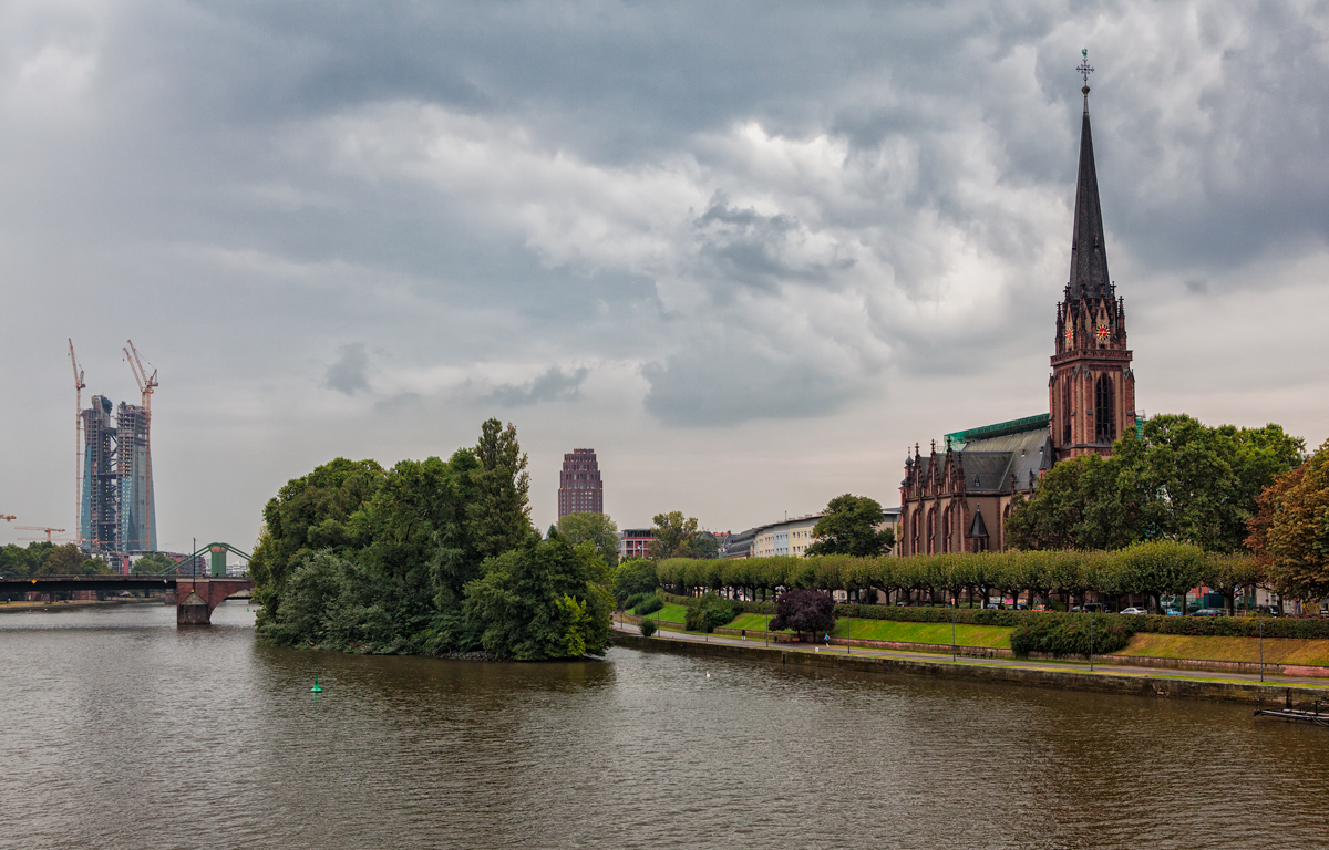 Frankfurt-Kirche.jpg