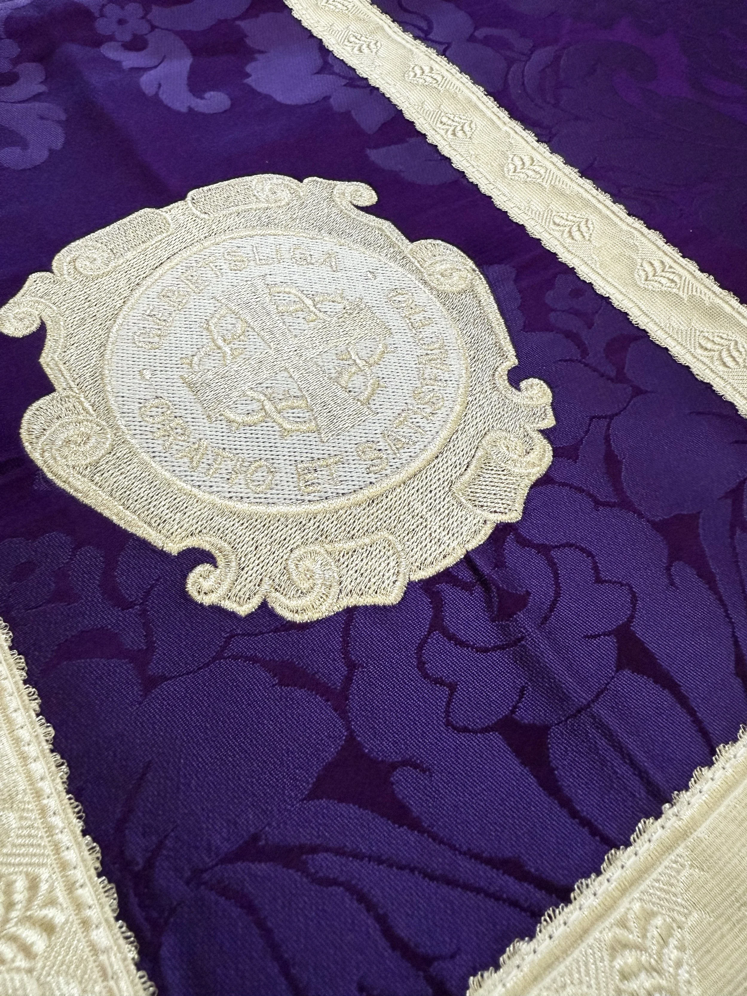 Gebetsliga_Chasuble_Purple_Emblem.jpg