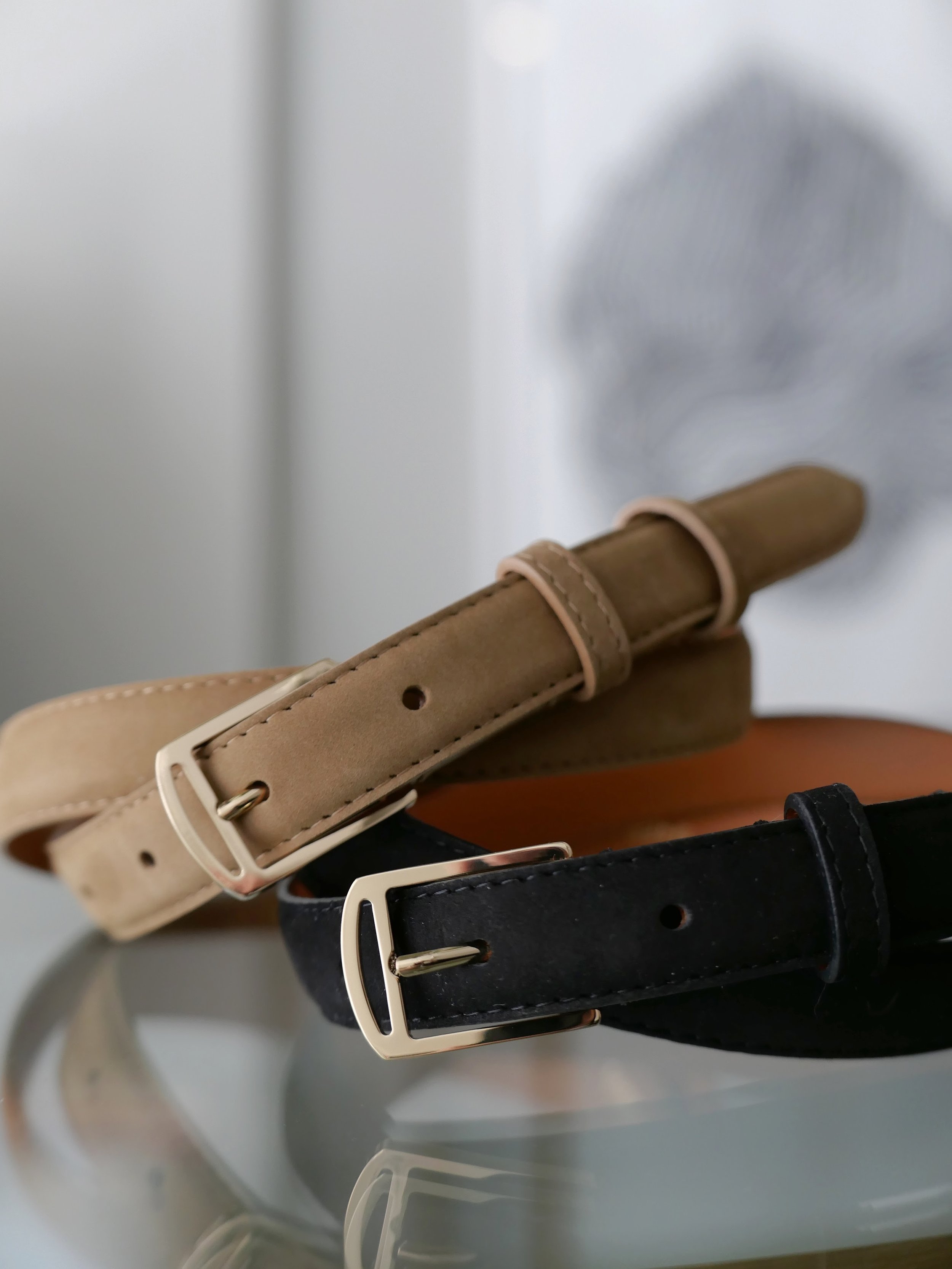 MAISON BOINET NUBUCK BELT IN BLACK — EWANIKA