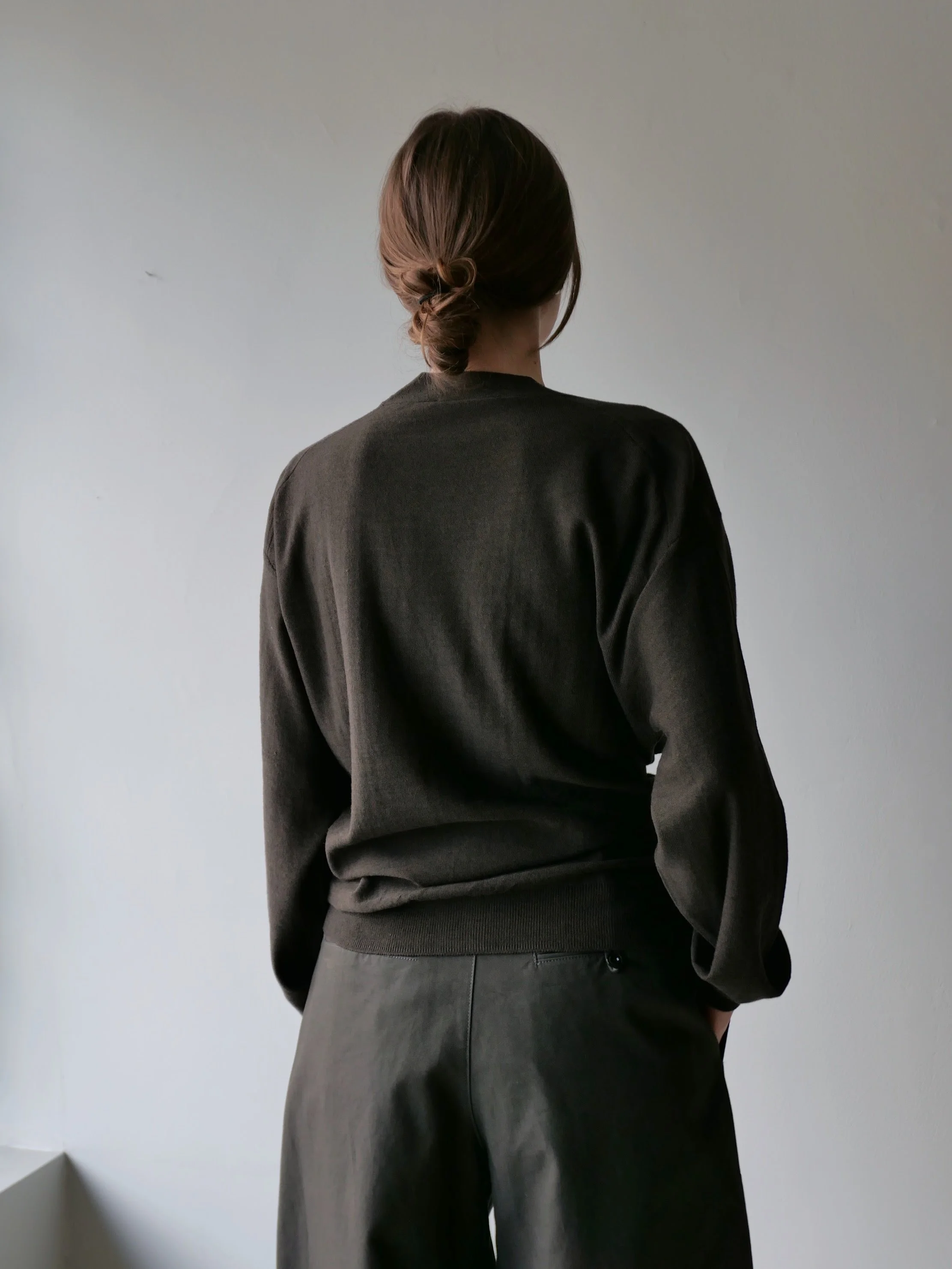 LEMAIRE LARGE CHINO PANT IN ESPRESSO — EWANIKA