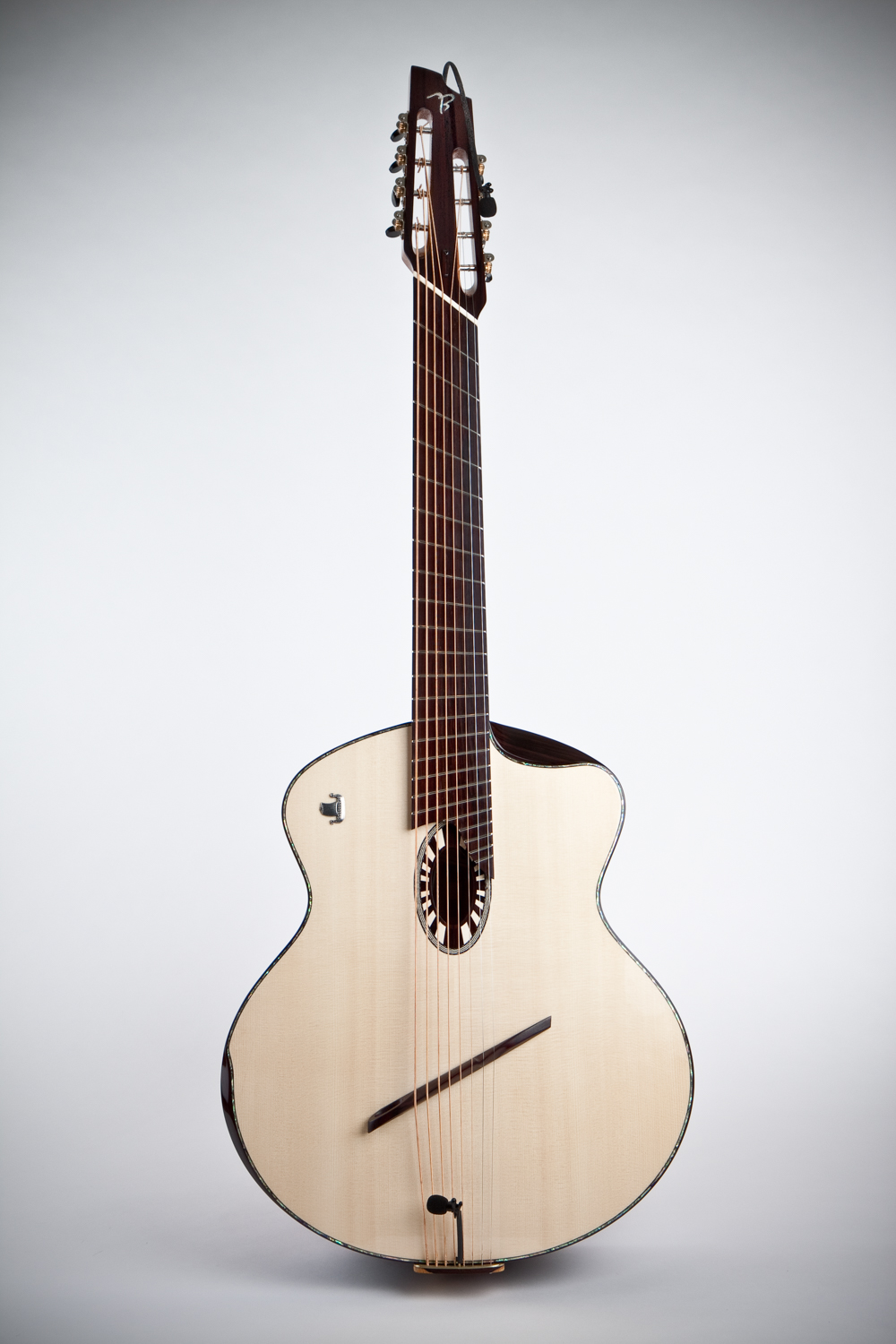 Model 4 with full Manouche treatment