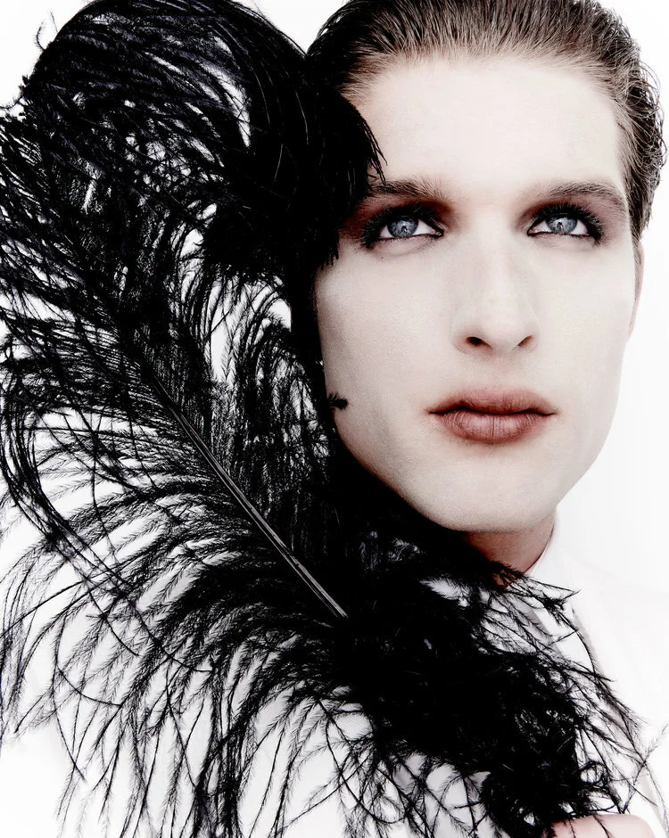 amazing_maleBeauty73101.jpg