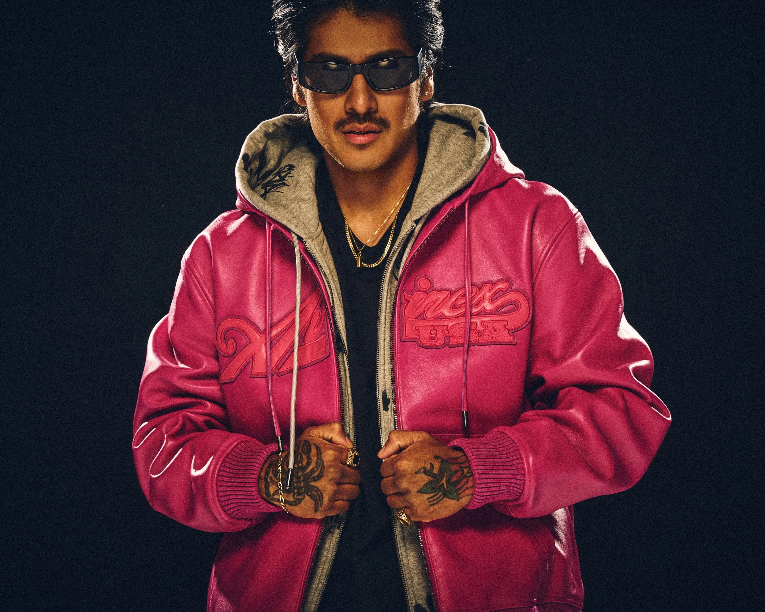 BERRY_SCRIPT_JACKET_HOODIE_3066.jpg