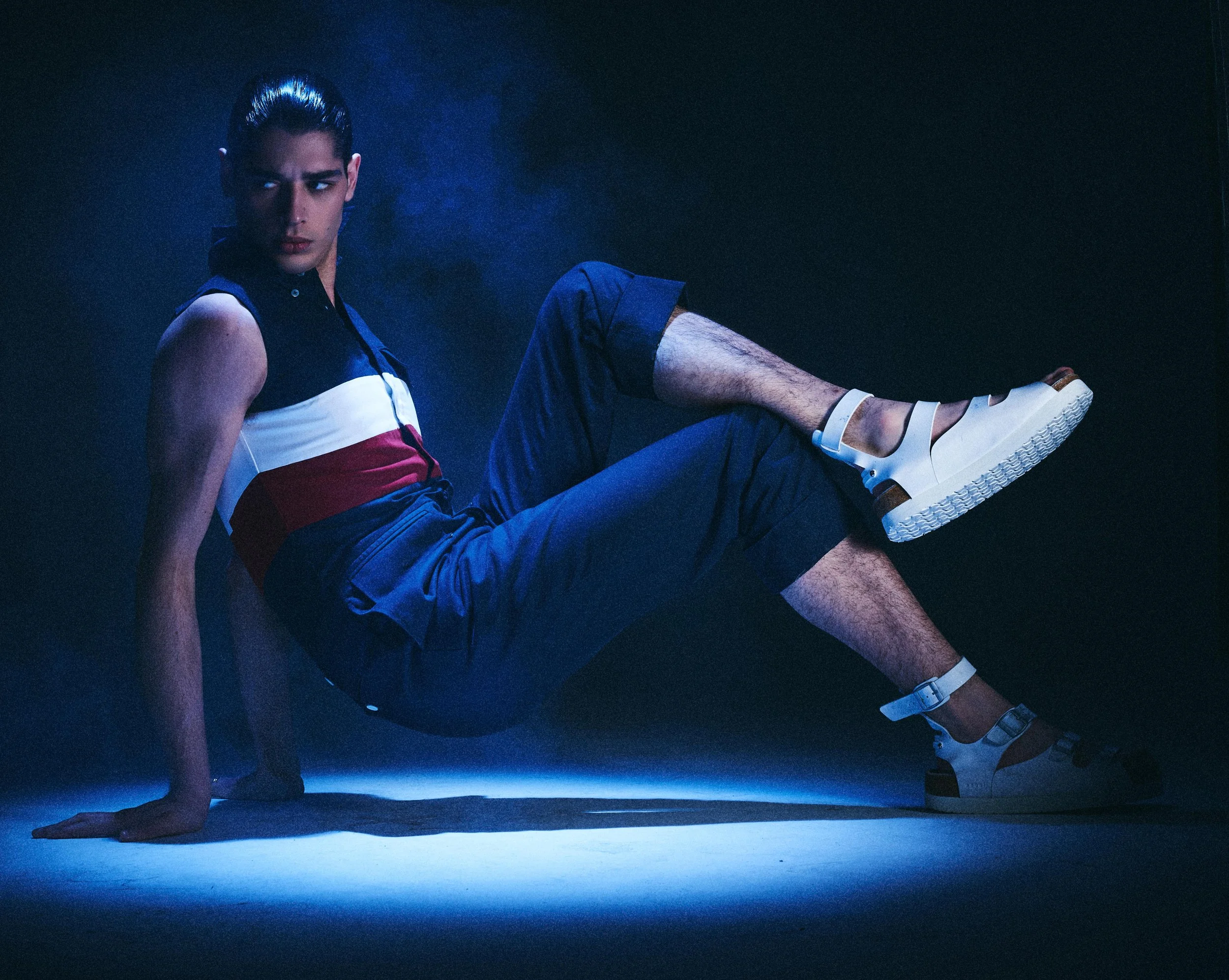 Amazing_Magazine_Blue_Man_2014_Shot_005_21478.jpg
