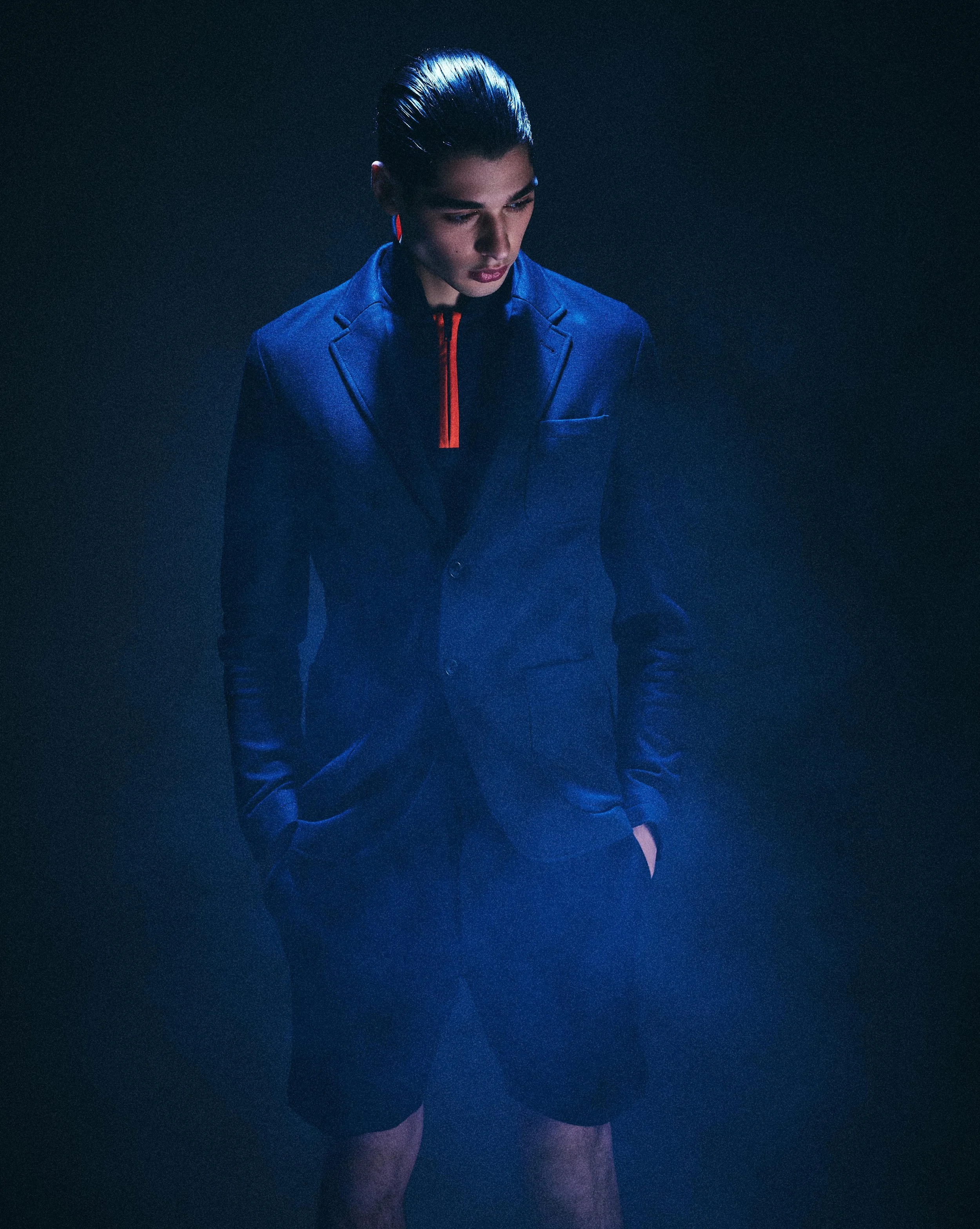Amazing_Magazine_Blue_Man_2014_Shot_008_21610.jpg