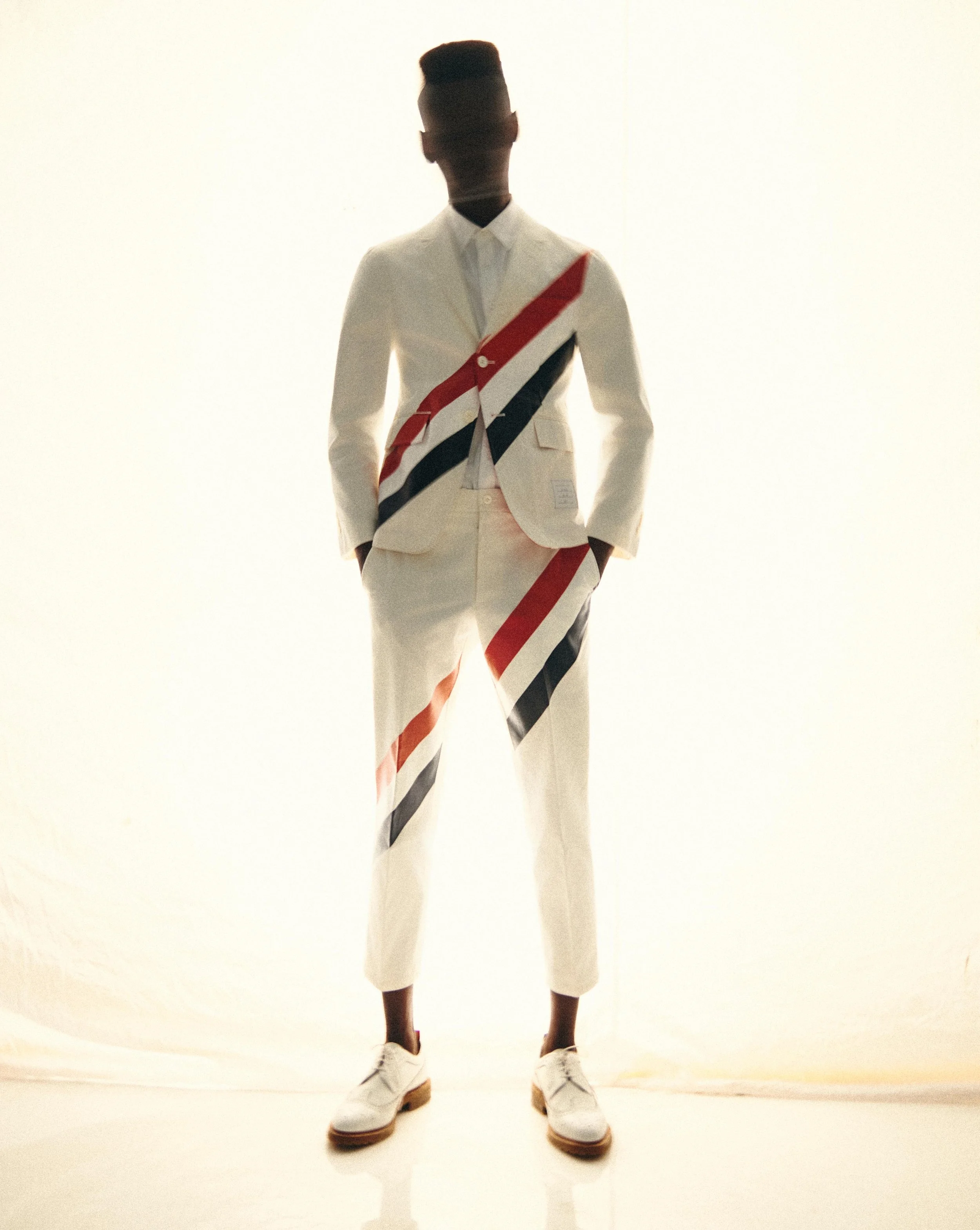 AMAZING_WHITE72456.jpg