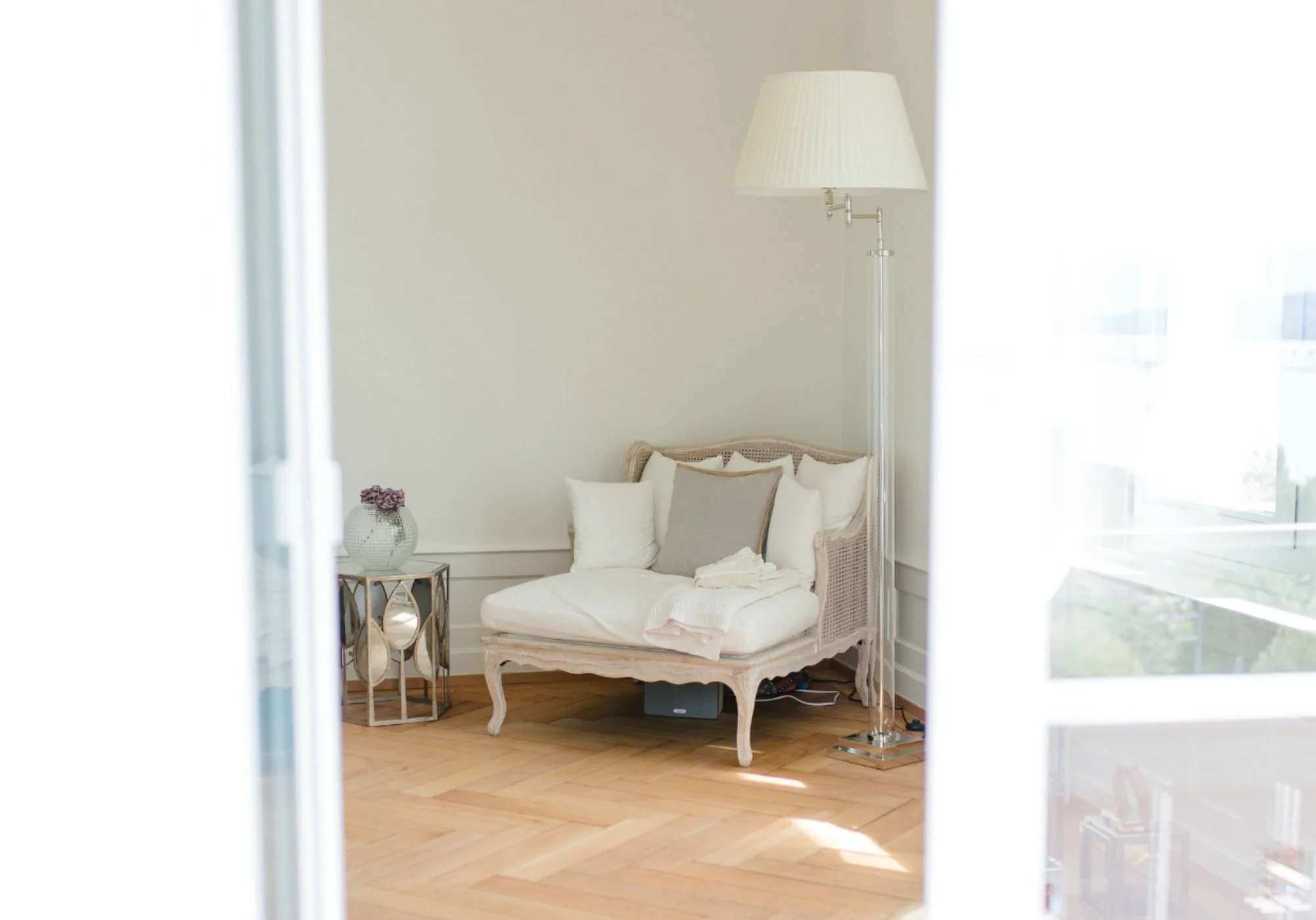 Sofia CM Interior, Home decoration and Sytle blog Zurich Switzerland.jpg