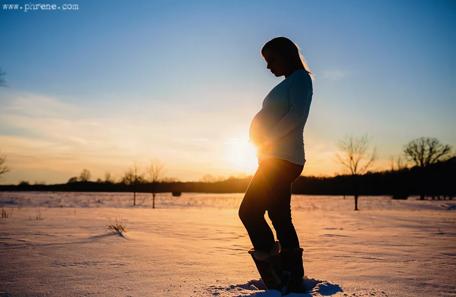 Winter Maternity - Katie and Brandon Expecting