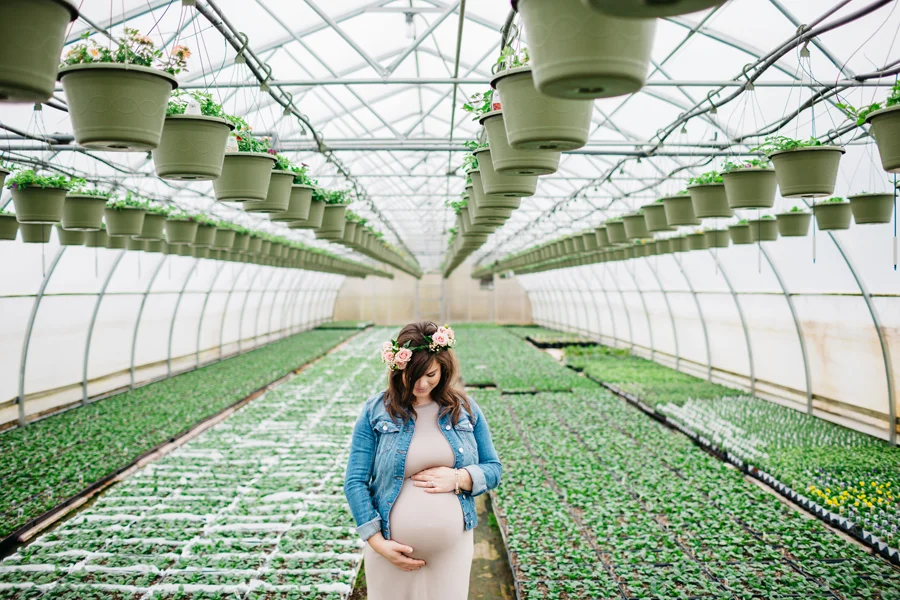 Greenhouse Maternity | Maria and Scott Expecting