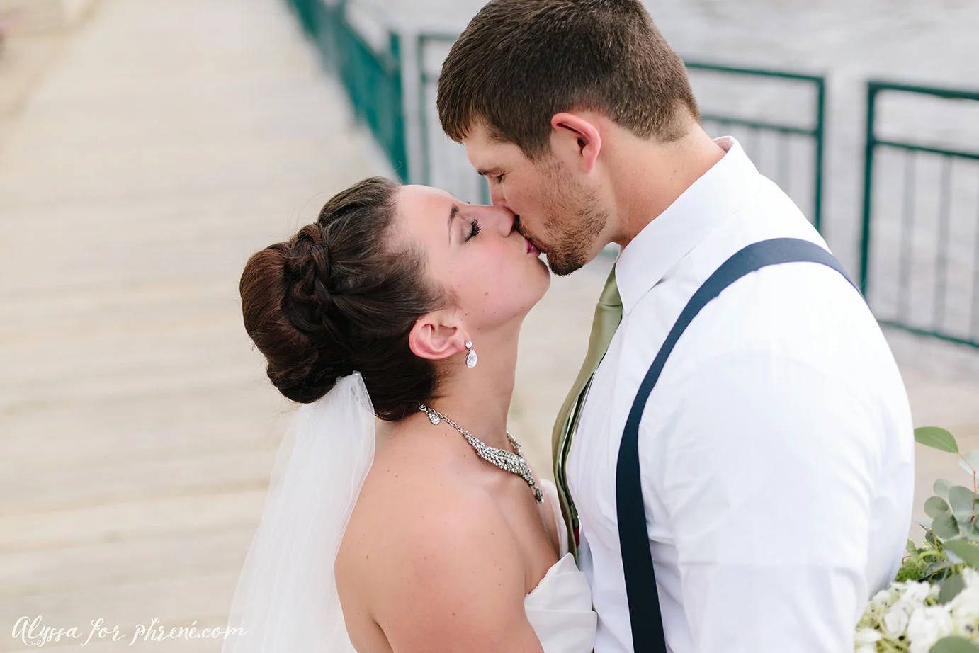Bridge_Water_Place_Wedding_086.jpg