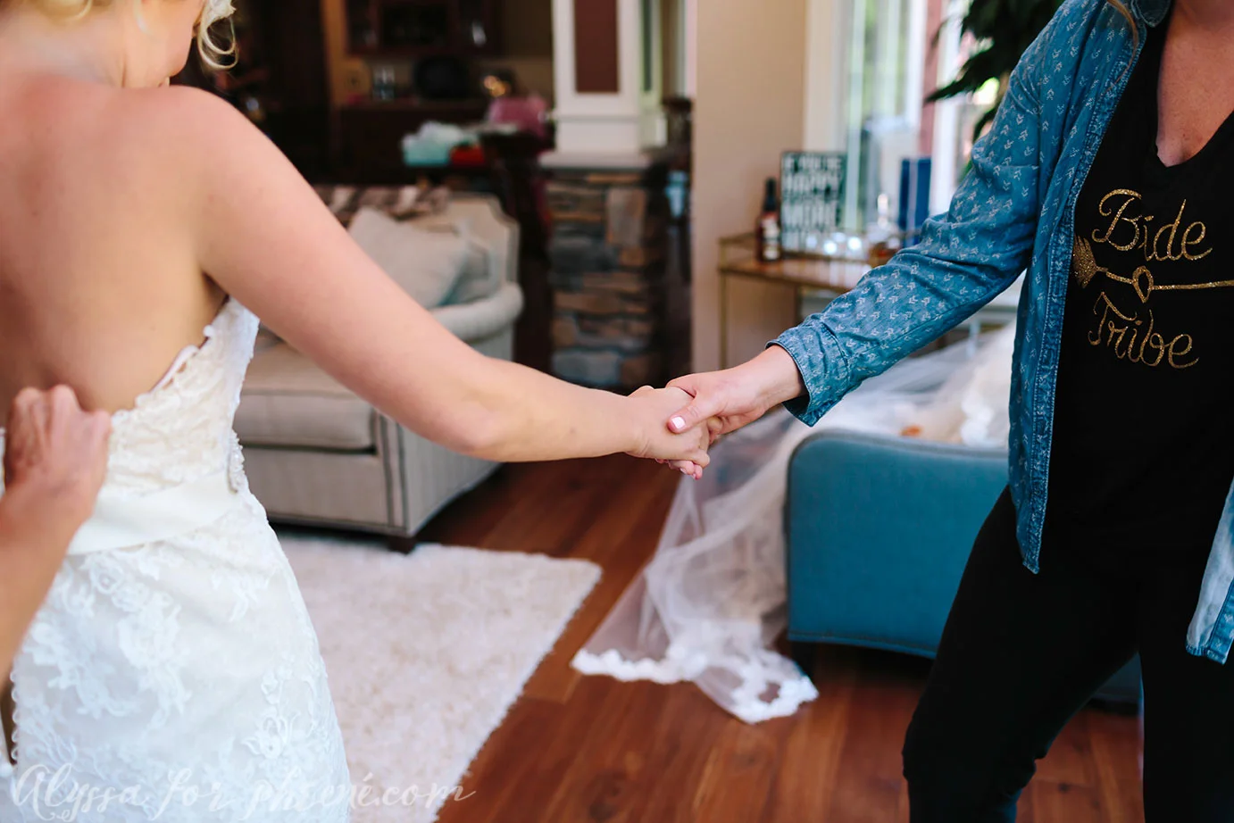 Michigan_Backyard_Wedding_016.jpg
