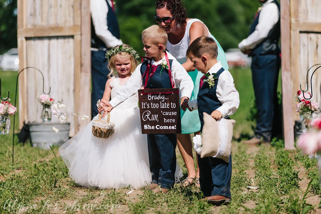 Michigan_Backyard_Wedding_067.jpg