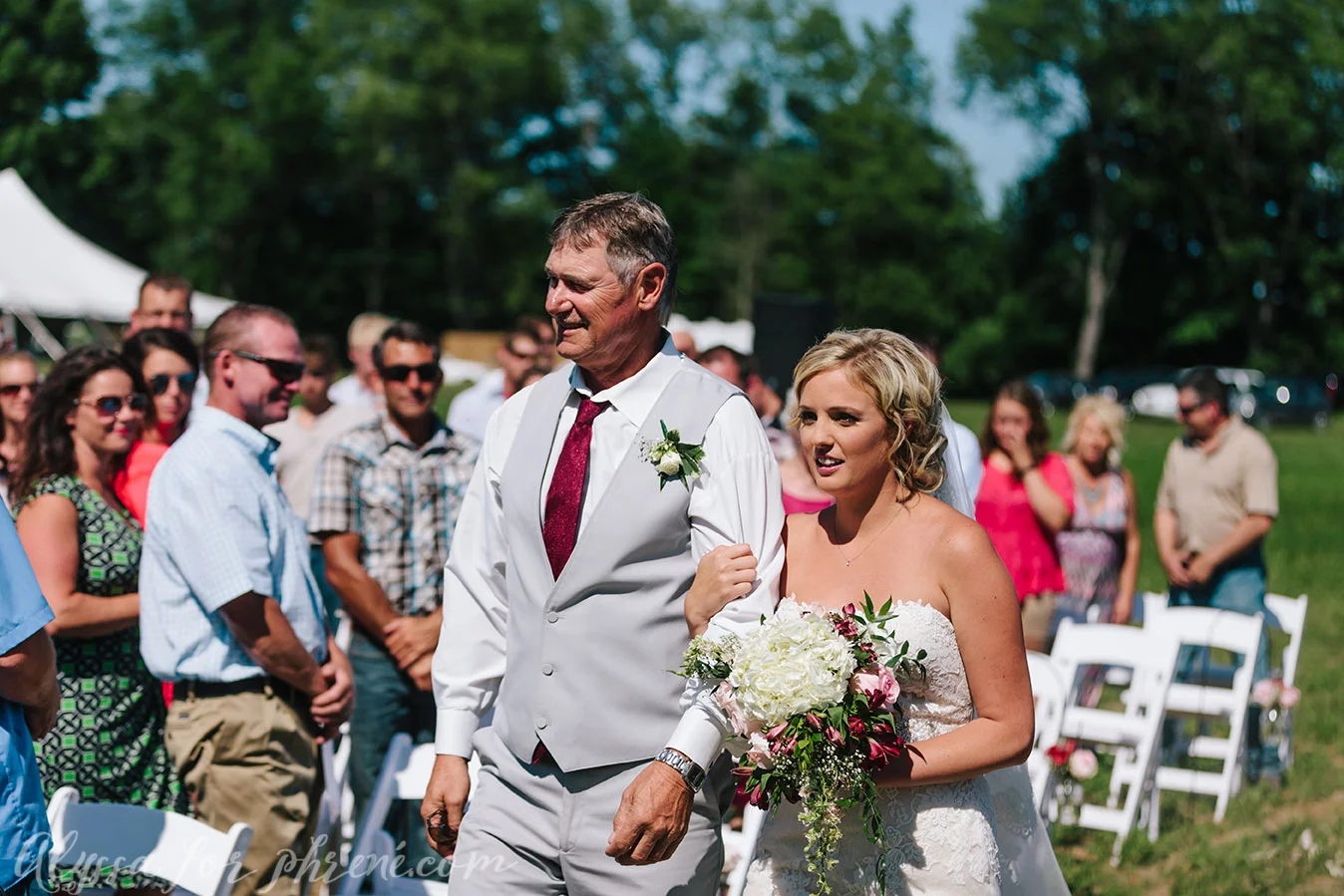 Michigan_Backyard_Wedding_069.jpg