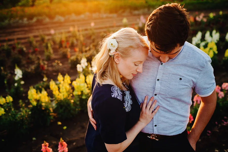 field of flowers engagement photography040.jpg