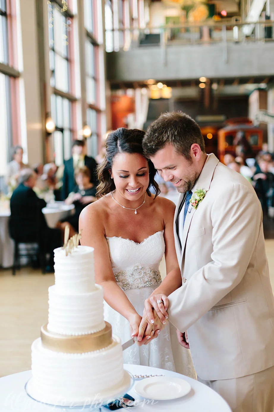 Grand_Rapids_Public_Museum_Wedding_100.jpg
