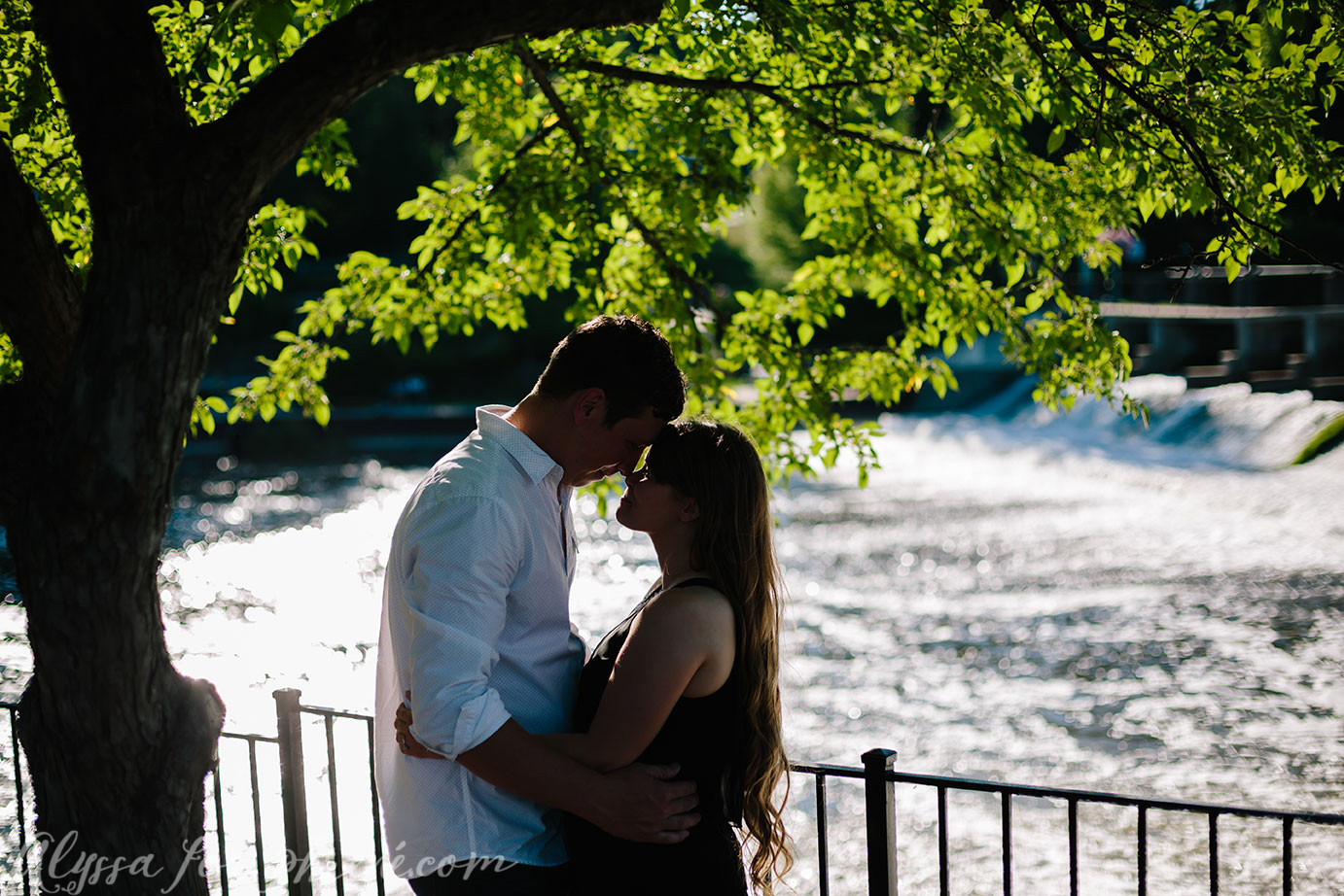 Grand_Rapids_Engagment_Photographer06.jpg