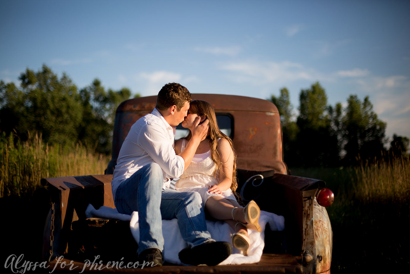 Grand_Rapids_Engagment_Photographer09.jpg