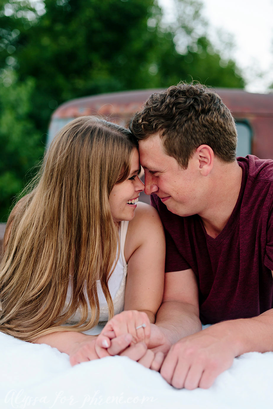 Grand_Rapids_Engagment_Photographer32.jpg