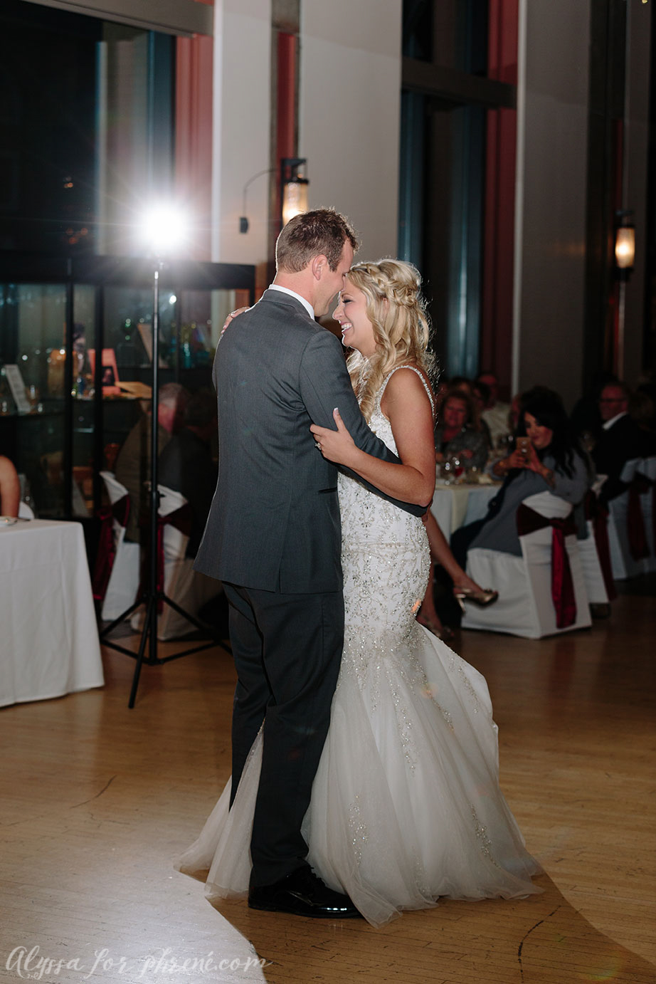 Grand_Rapids_Museum_Wedding_107.jpg