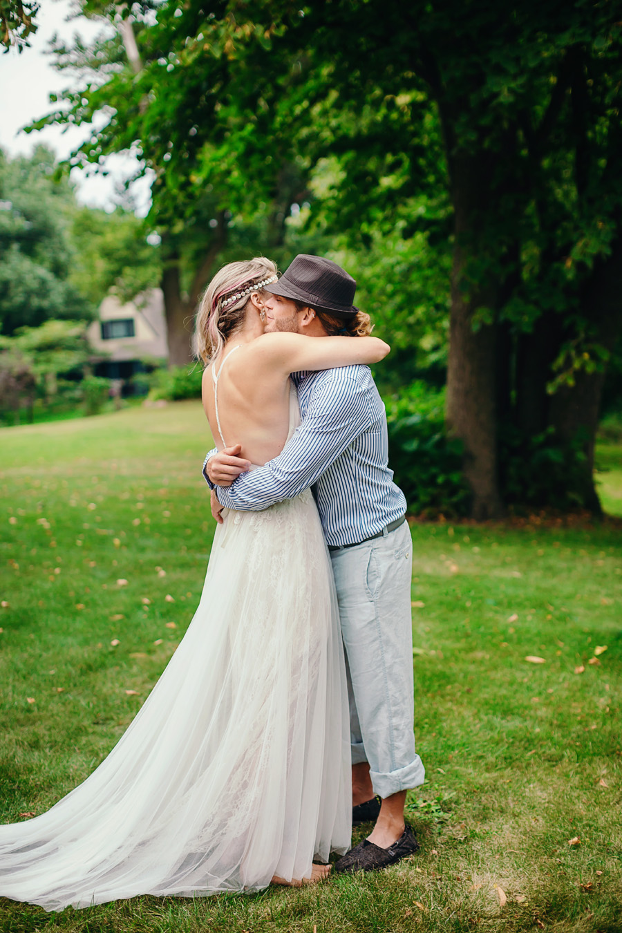 Bohemian-Lake-Michigan-Beach-Wedding016.jpg