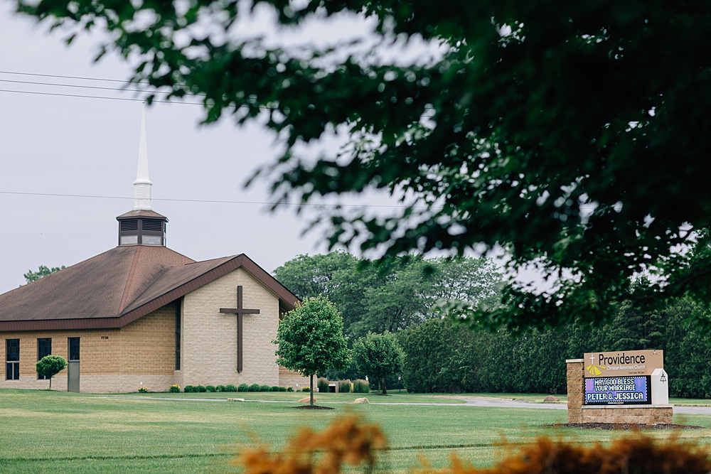 purple_Grand_Rapids_wedding_photography046.jpg