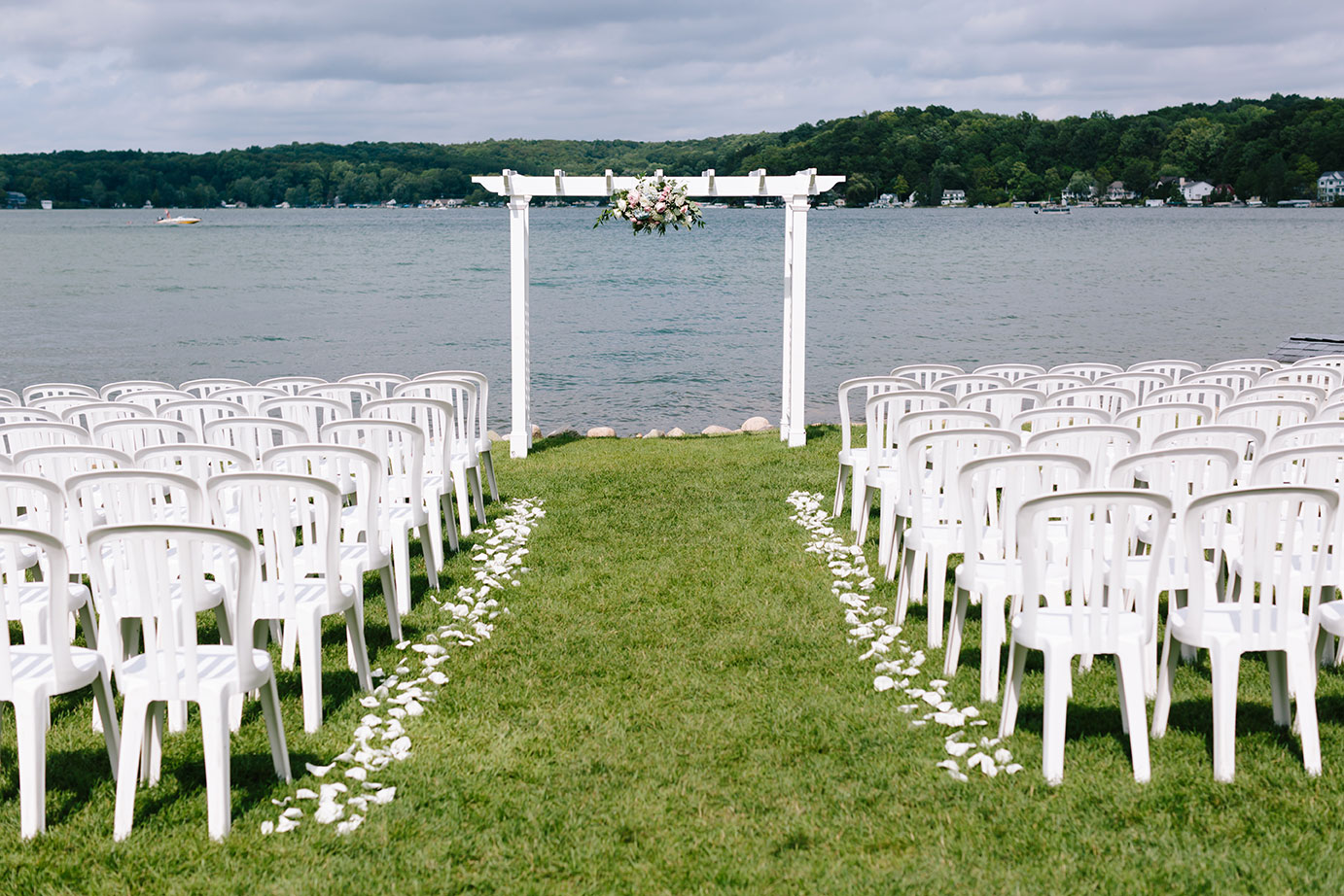 Bay_Pointe_Inn_Wedding_040.jpg