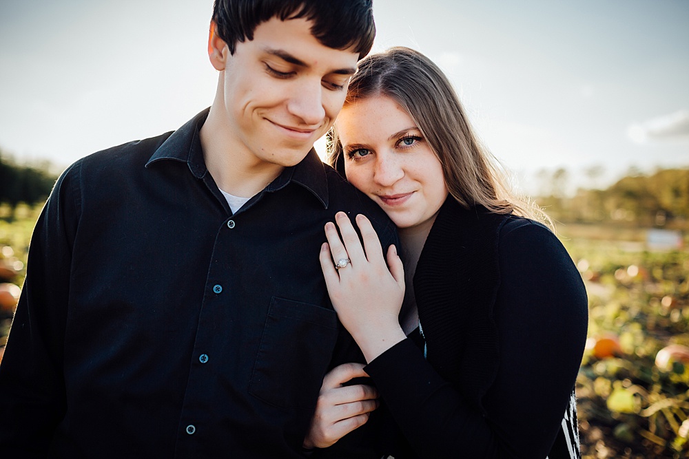 fall_apple_orchard_engagement-photography037.jpg