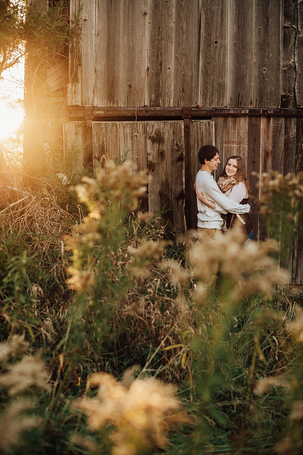 fall_apple_orchard_engagement-photography043.jpg