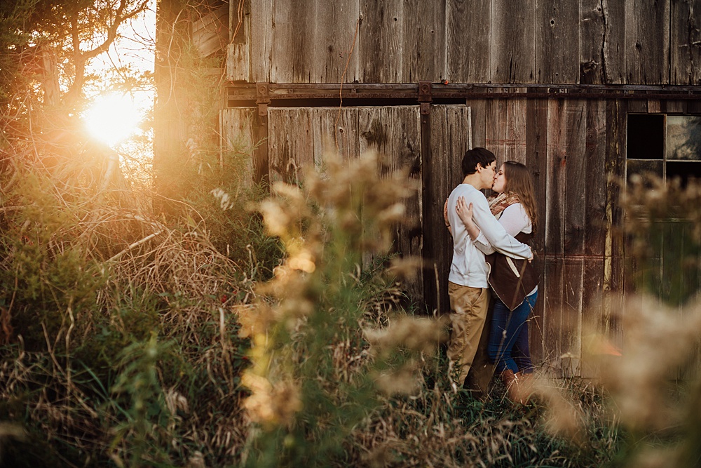 fall_apple_orchard_engagement-photography044.jpg