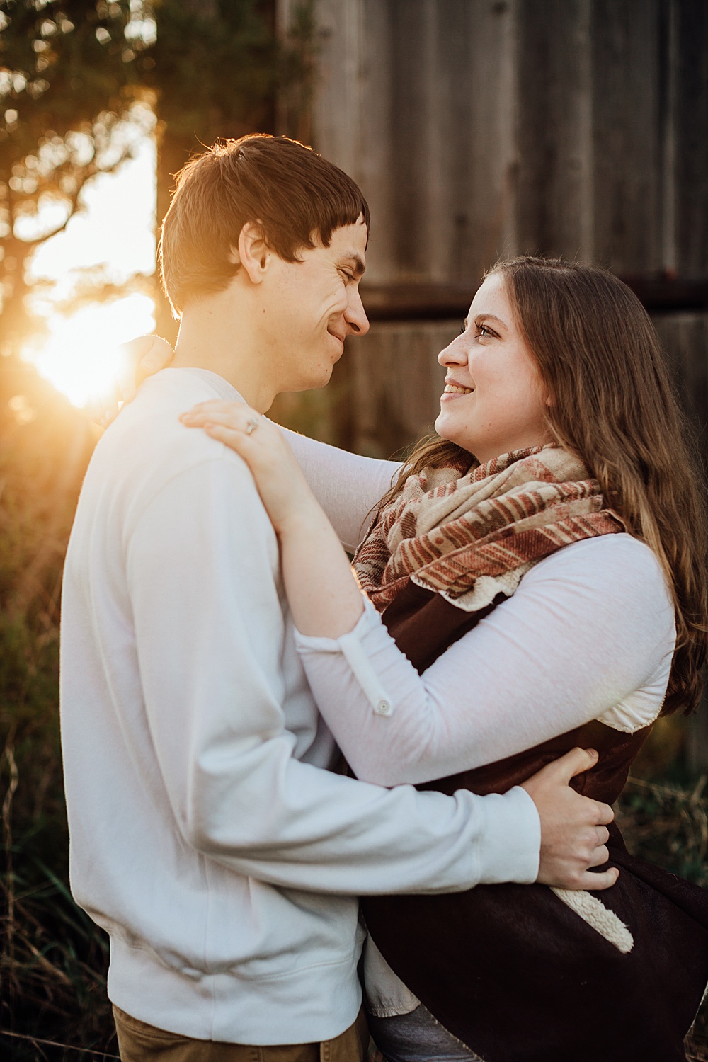 fall_apple_orchard_engagement-photography049.jpg