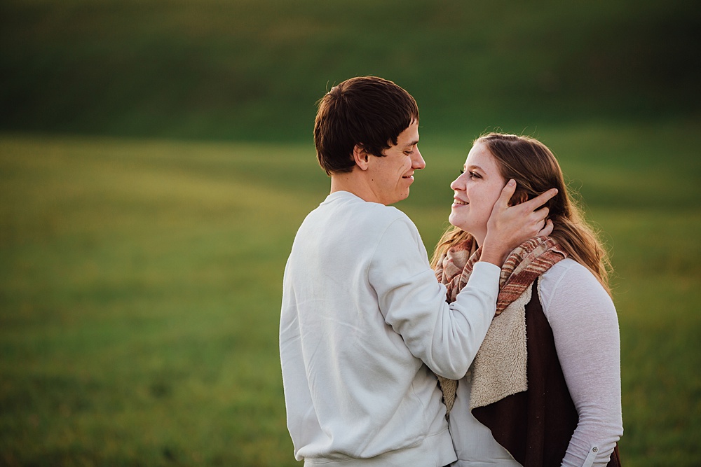 fall_apple_orchard_engagement-photography058.jpg