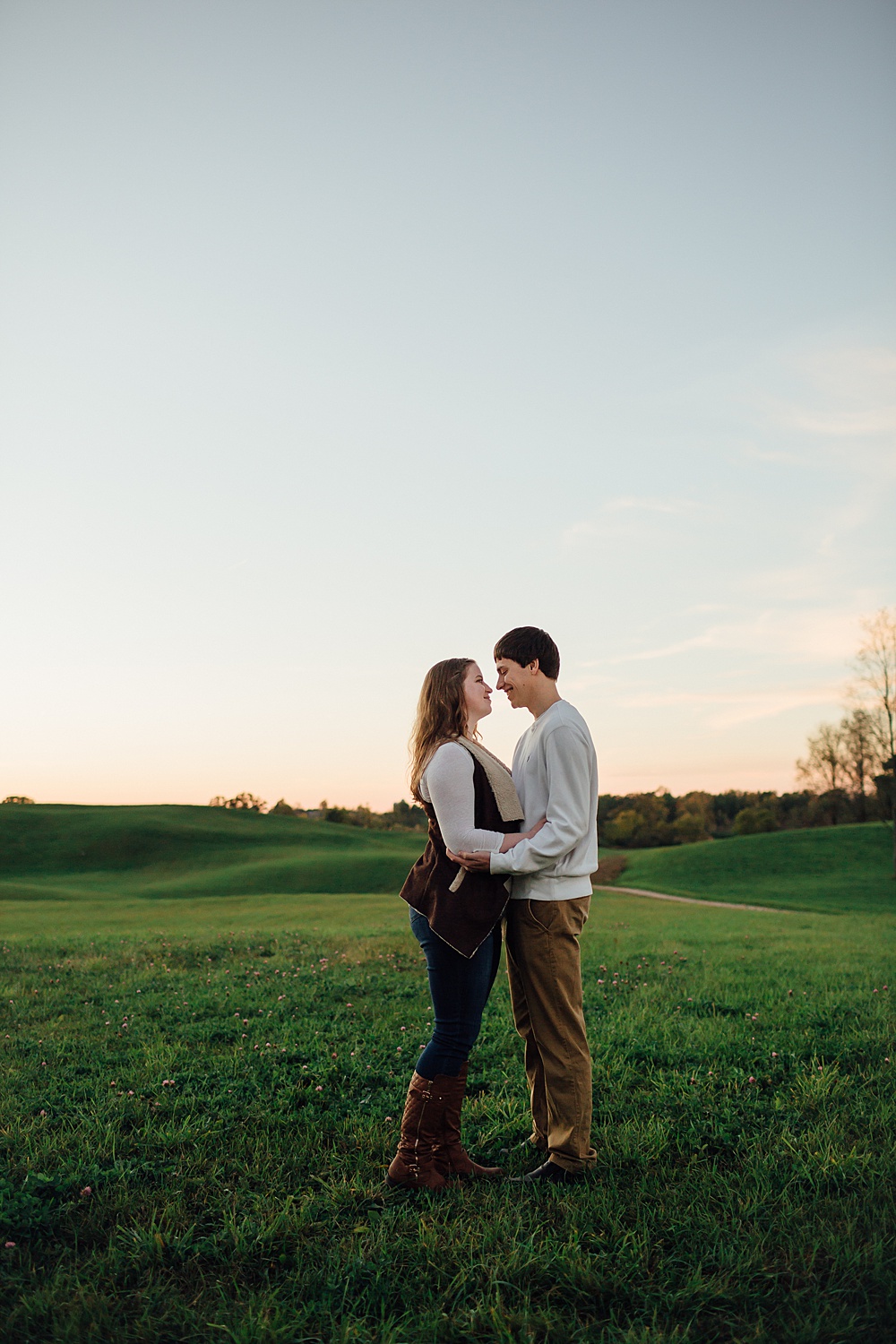 fall_apple_orchard_engagement-photography068.jpg