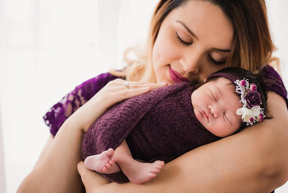 vibrant-colors- newborn-photography23.jpg