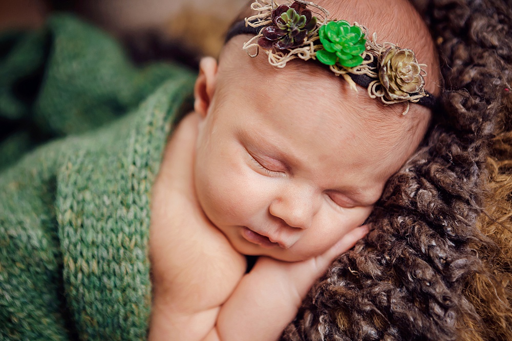 Grand_Rapids_Newborn_Photographer_012.jpg