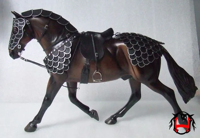 Mélanie Touchard - Melanie says, "I did it! My first fantasy complete armor and saddle." And she did it so well!