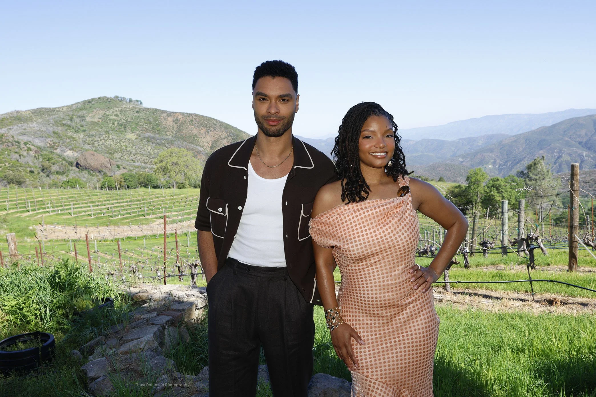  Regé-Jean Page and Halle Bailey on the set of You, Me &amp; Tuscany in Napa, CA 